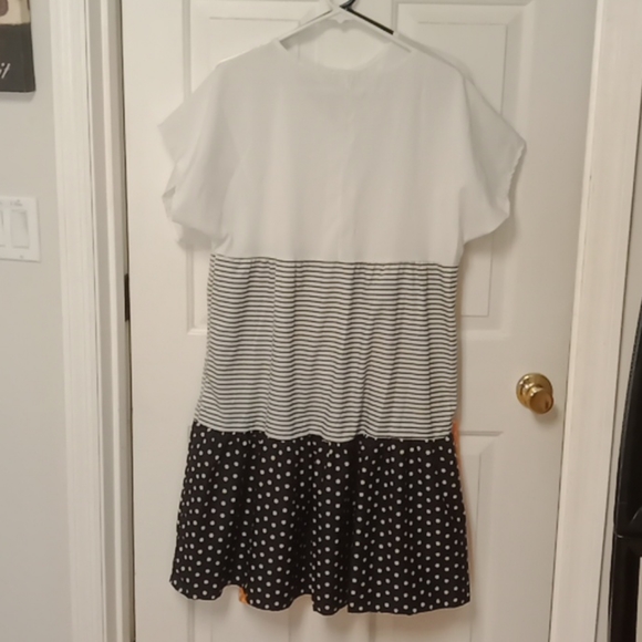 (2) basic dresses - Picture 5 of 7